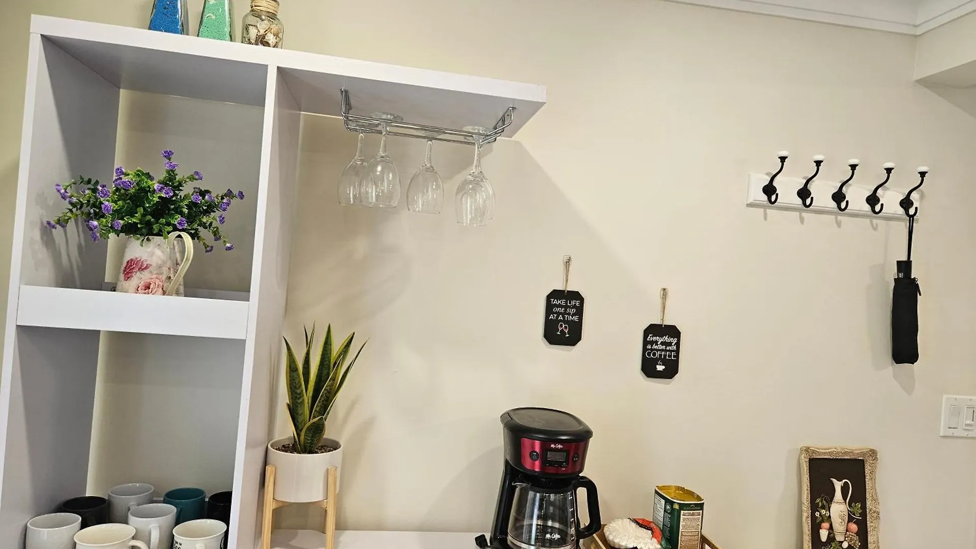 Newly-Renovated 3Br House, 12 Minutes To Airport Apartment Toronto 0*,