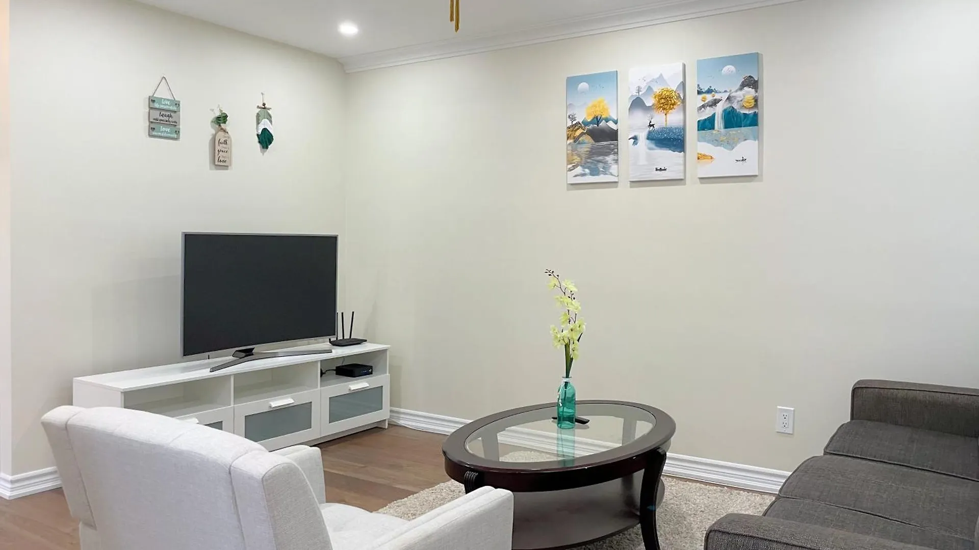 Appartamento Newly-Renovated 3Br House, 12 Minutes To Airport Toronto
