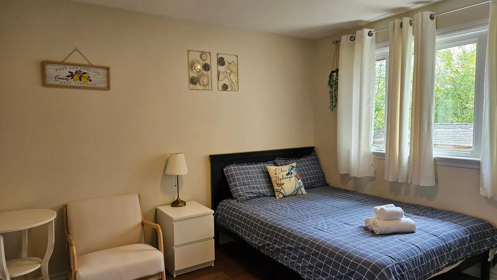 Appartamento Newly-Renovated 3Br House, 12 Minutes To Airport Toronto
