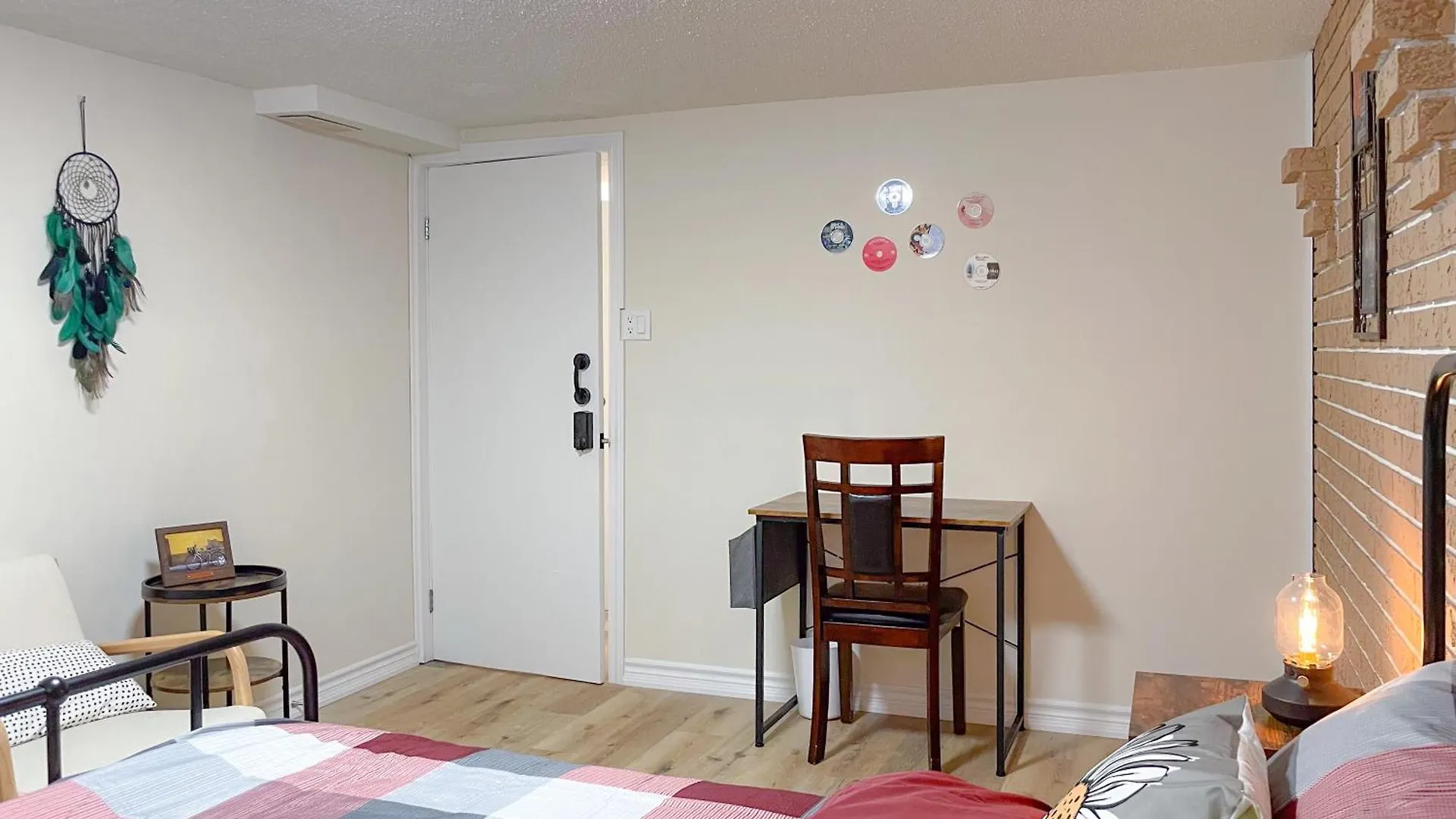 Appartamento Newly-Renovated 3Br House, 12 Minutes To Airport Toronto